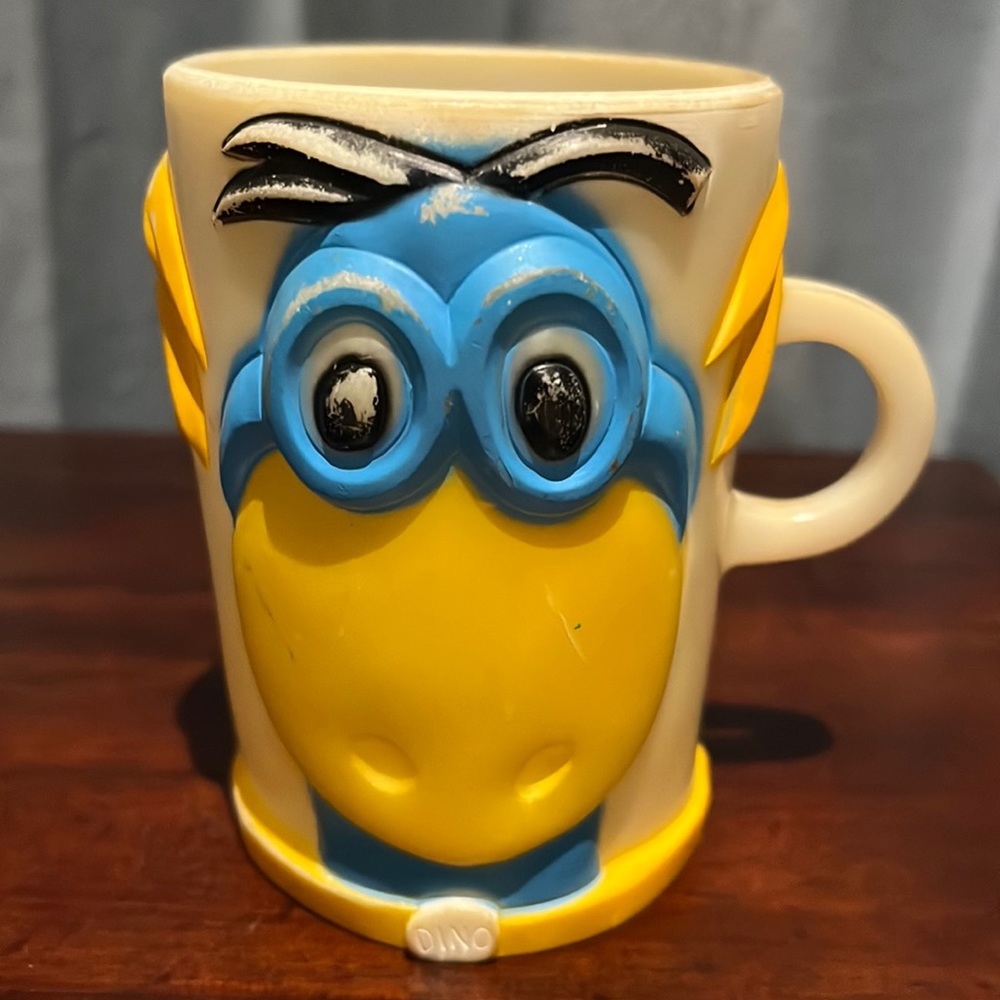 Vintage 1968 Flintstones Cartoon Cup or Mug Dino the Dinosaur Hanna-Barbera